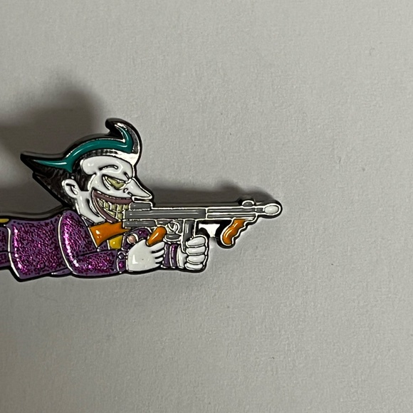 Batman Joker Ak 47 Gun Hat Pin Pins Fitted New Era Glitter Hats Hatpin - Picture 3 of 8